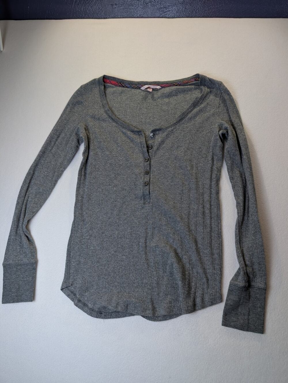 Victoria's Secret Women's Shirt Grey & Silver Long Sleeve 5 Front Buttons Size S